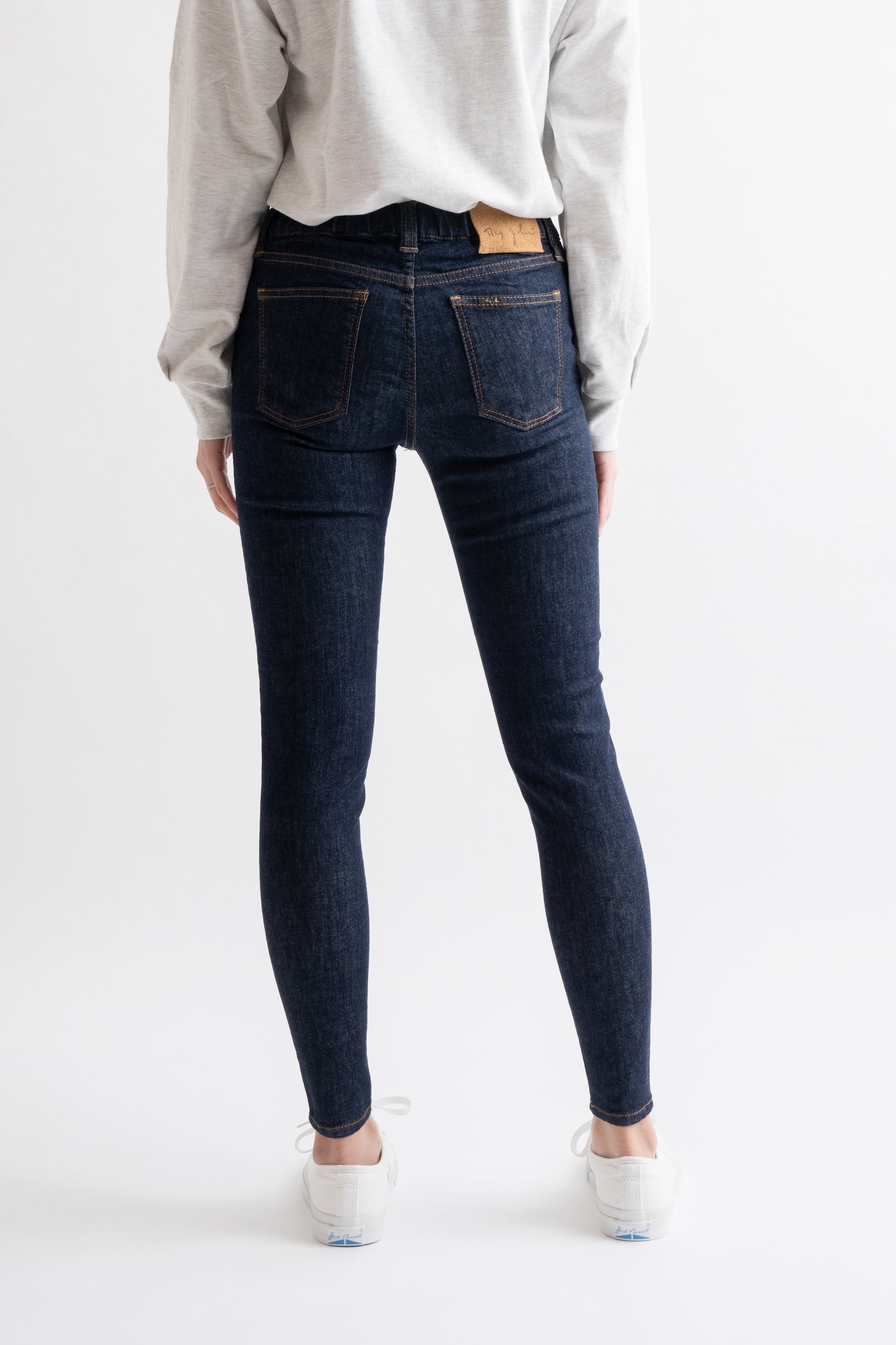 MML106K (001) Nude leg