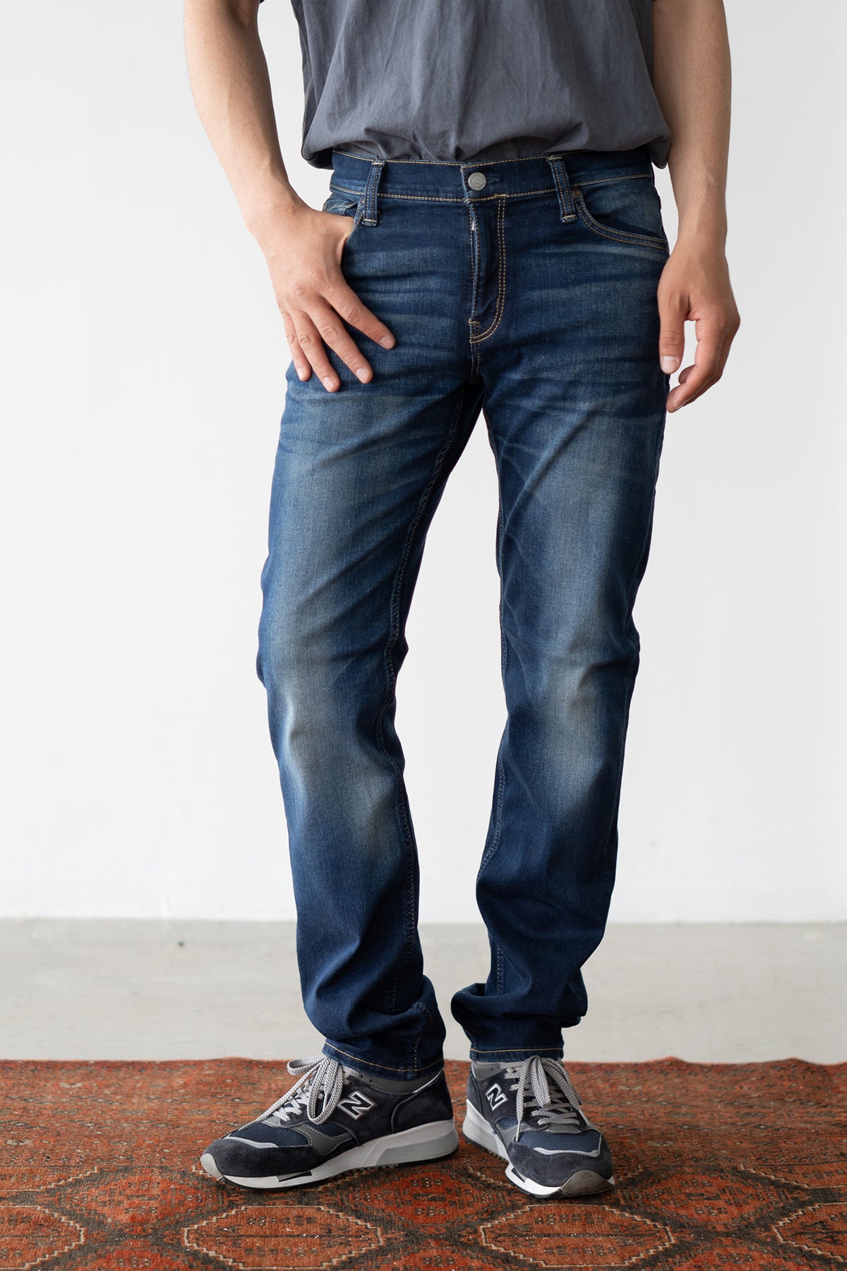 BJM105F/BJK105F (252) SLIM TAPERED