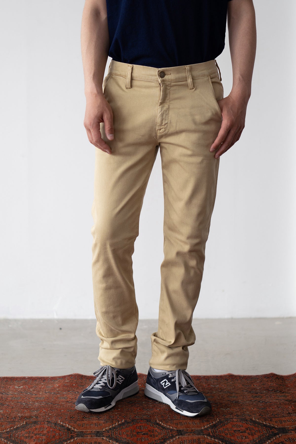 BJM105F (47) SLIM TAPERED