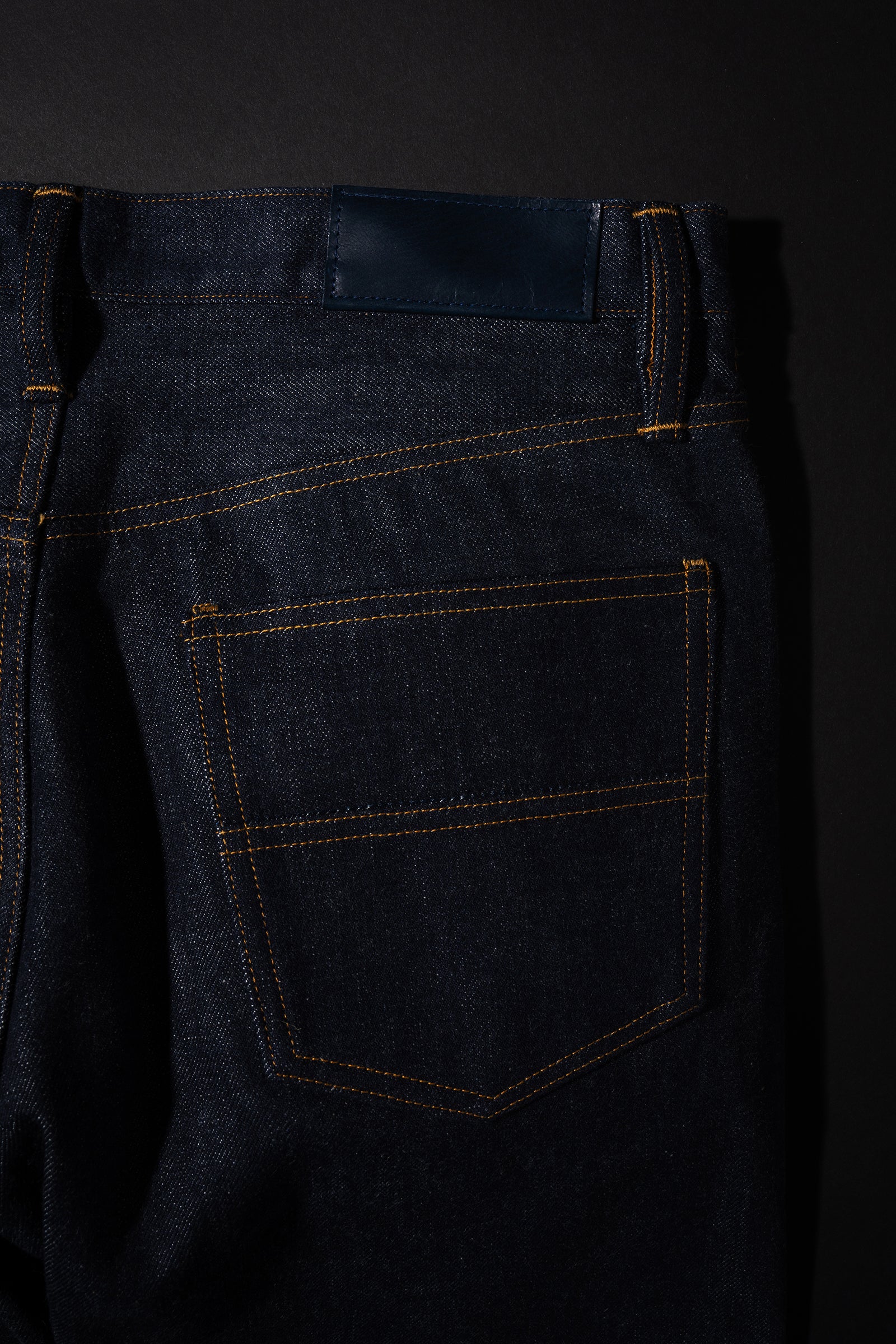 R009 (000) RARE JEANS SLIM