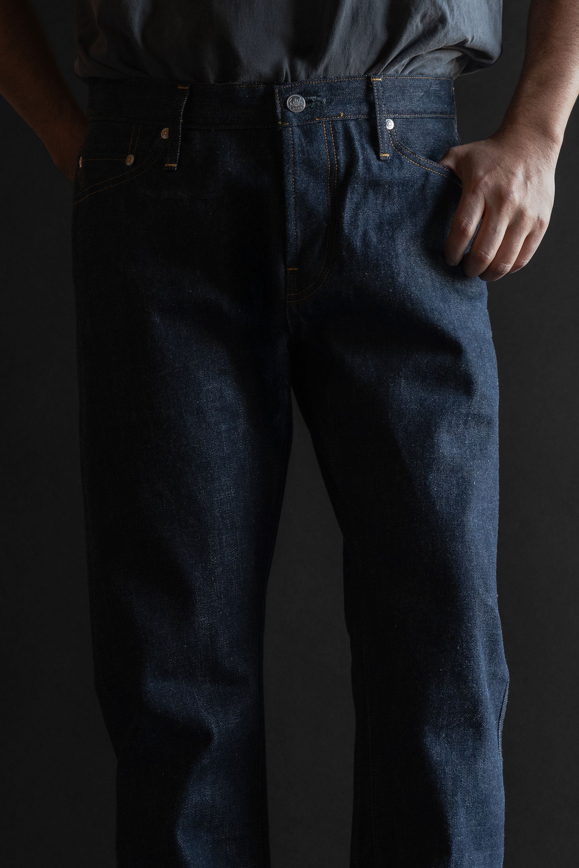 R009 (000) RARE JEANS SLIM