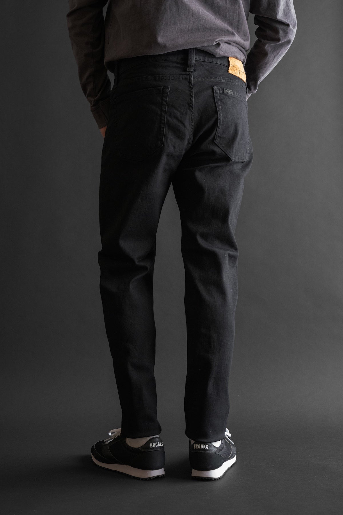 MMM134J (B01) Carrot Leg