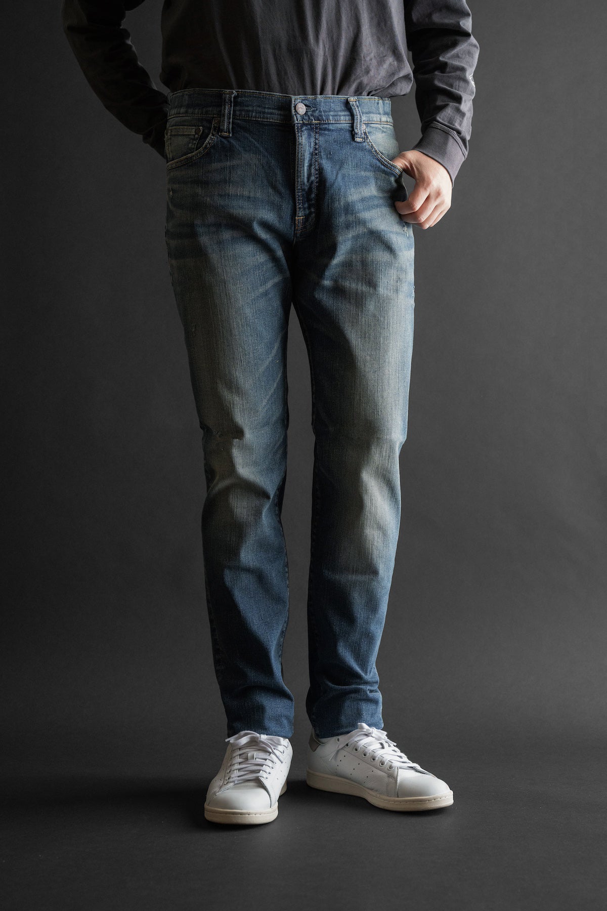 MMM134J (414C) Carrot Leg