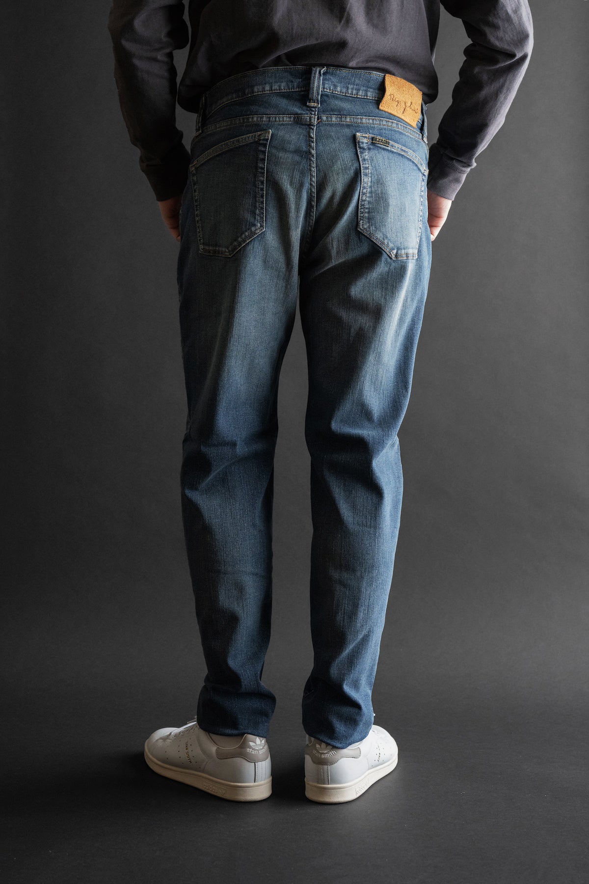 MMM134J (414C) Carrot Leg