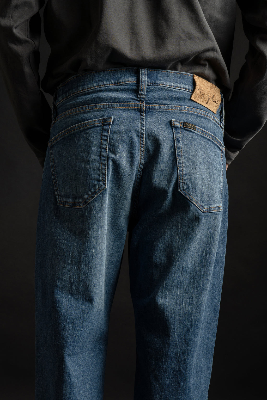 MMM133F (342) Slow Leg