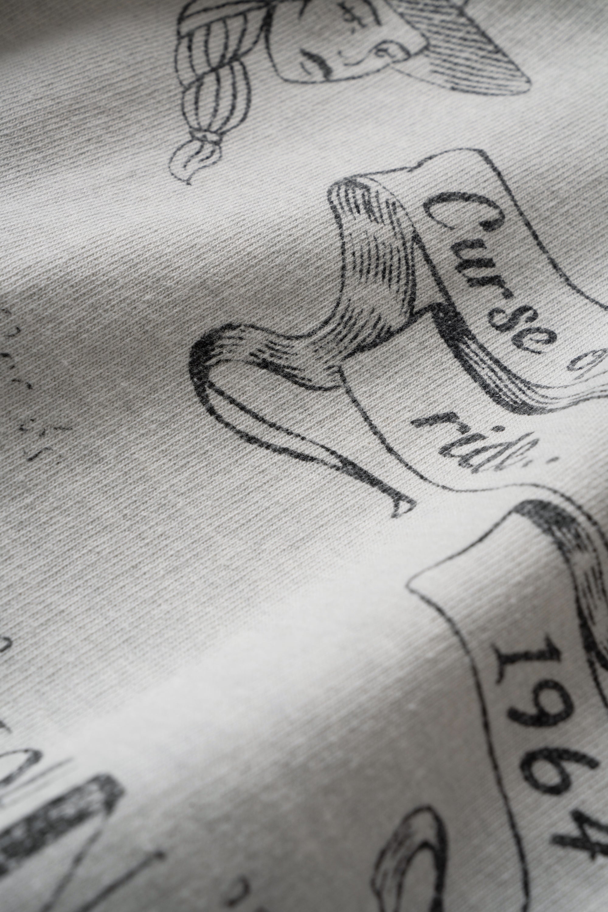 MTE013(64) [Hand-paint style] CREWNECK SWEATSHIRT GRAY