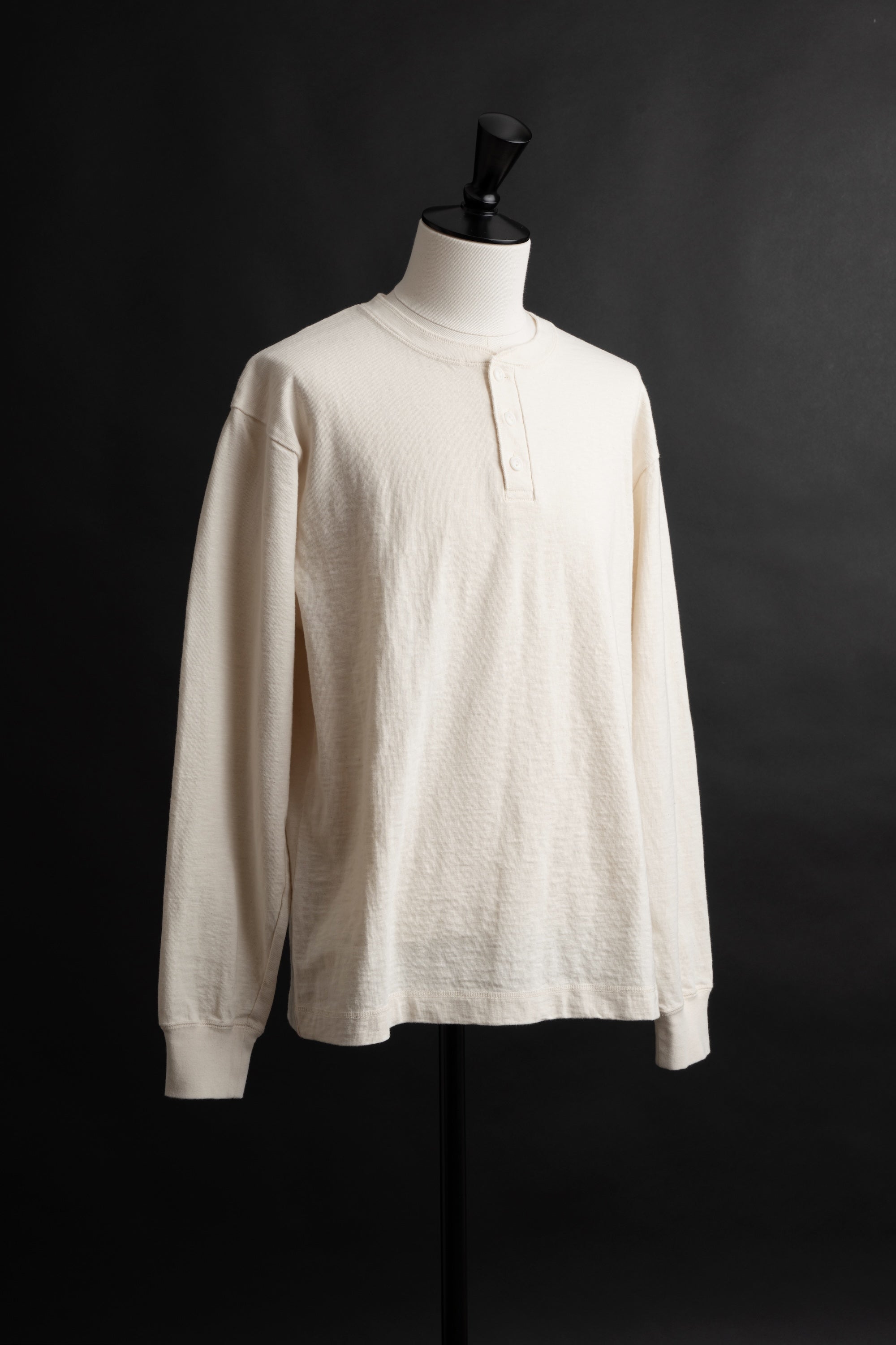 MTE014 (66) L/S HENLEY NECK T-SHIRT