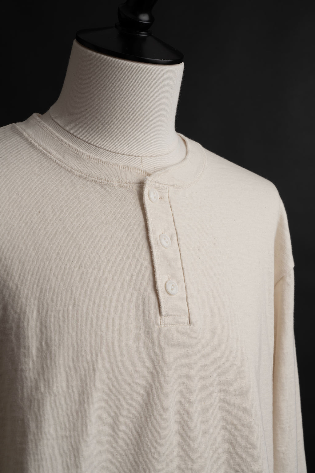 MTE014 (66) L/S HENLEY NECK T-SHIRT