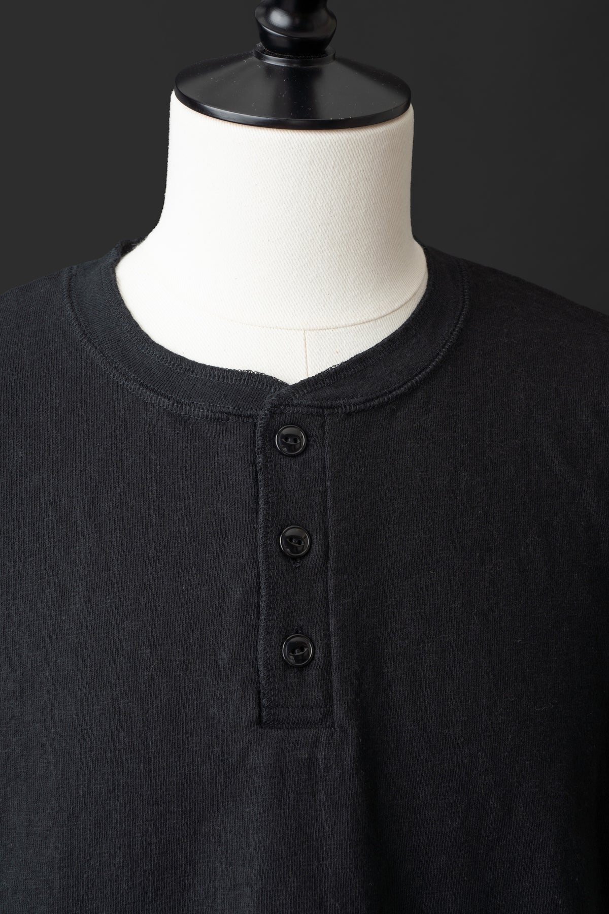 MTE014 (61) L/S HENLEY NECK T-SHIRT