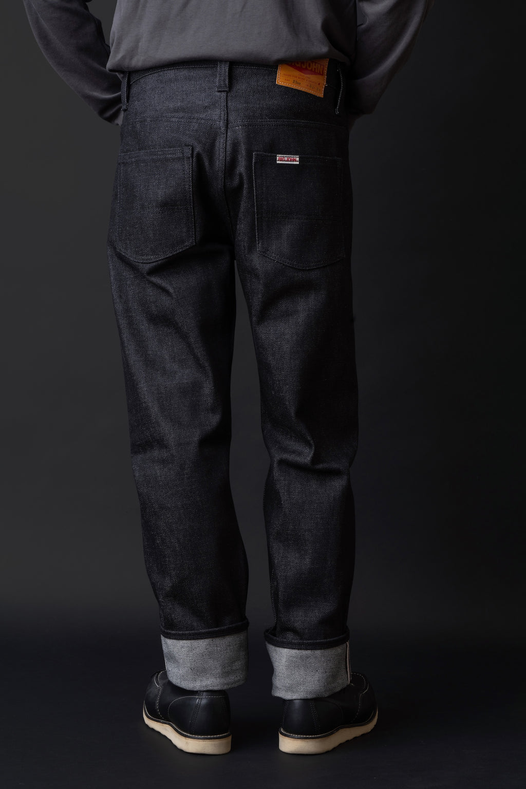M104G (00BK) 23oz Black selvedge denim / Straight