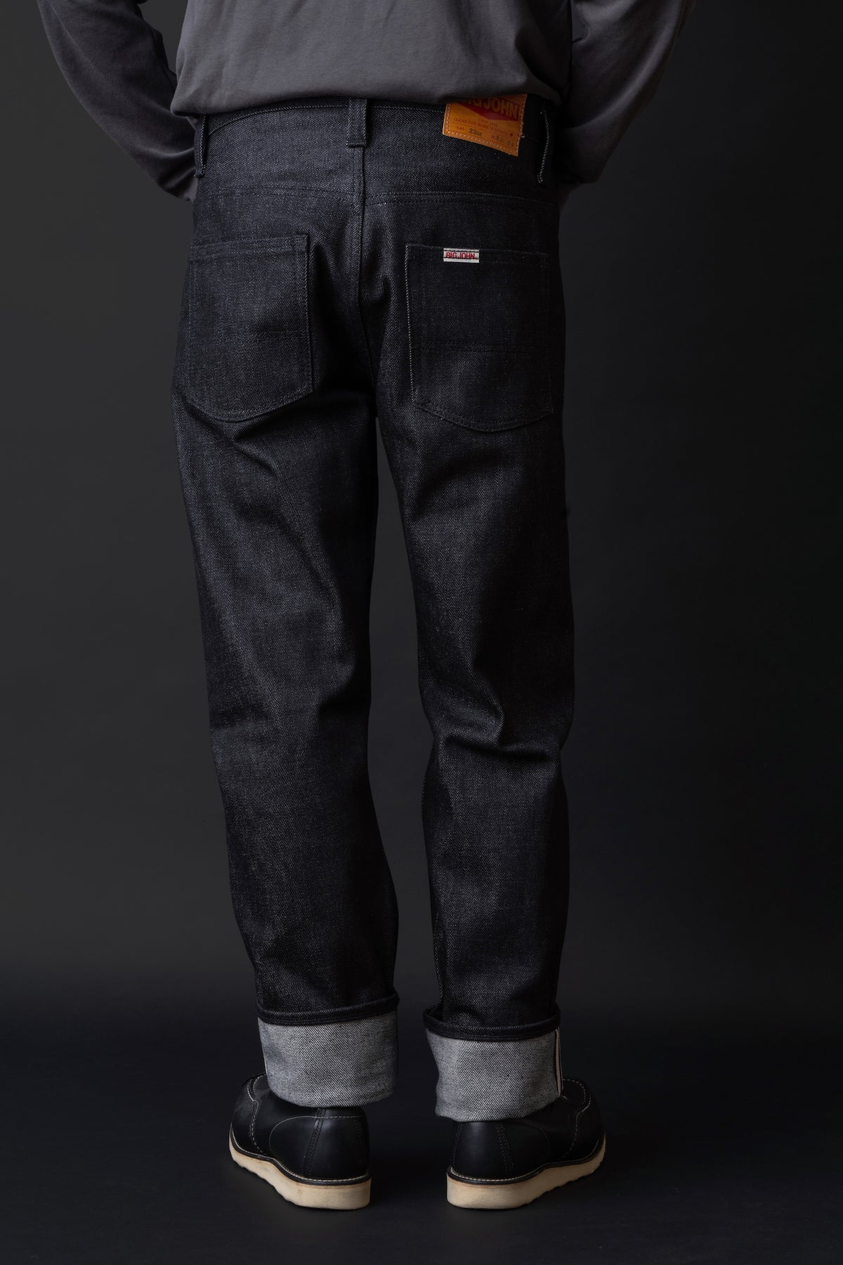 M104G (00BK) 23oz Black selvedge denim / Straight