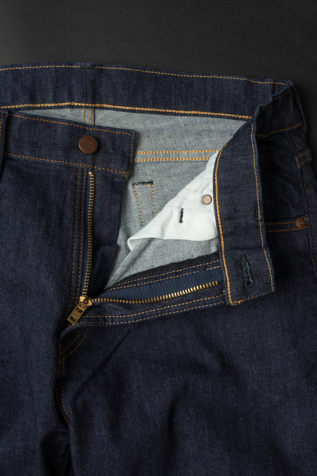 MMM133F (001) Slow Leg