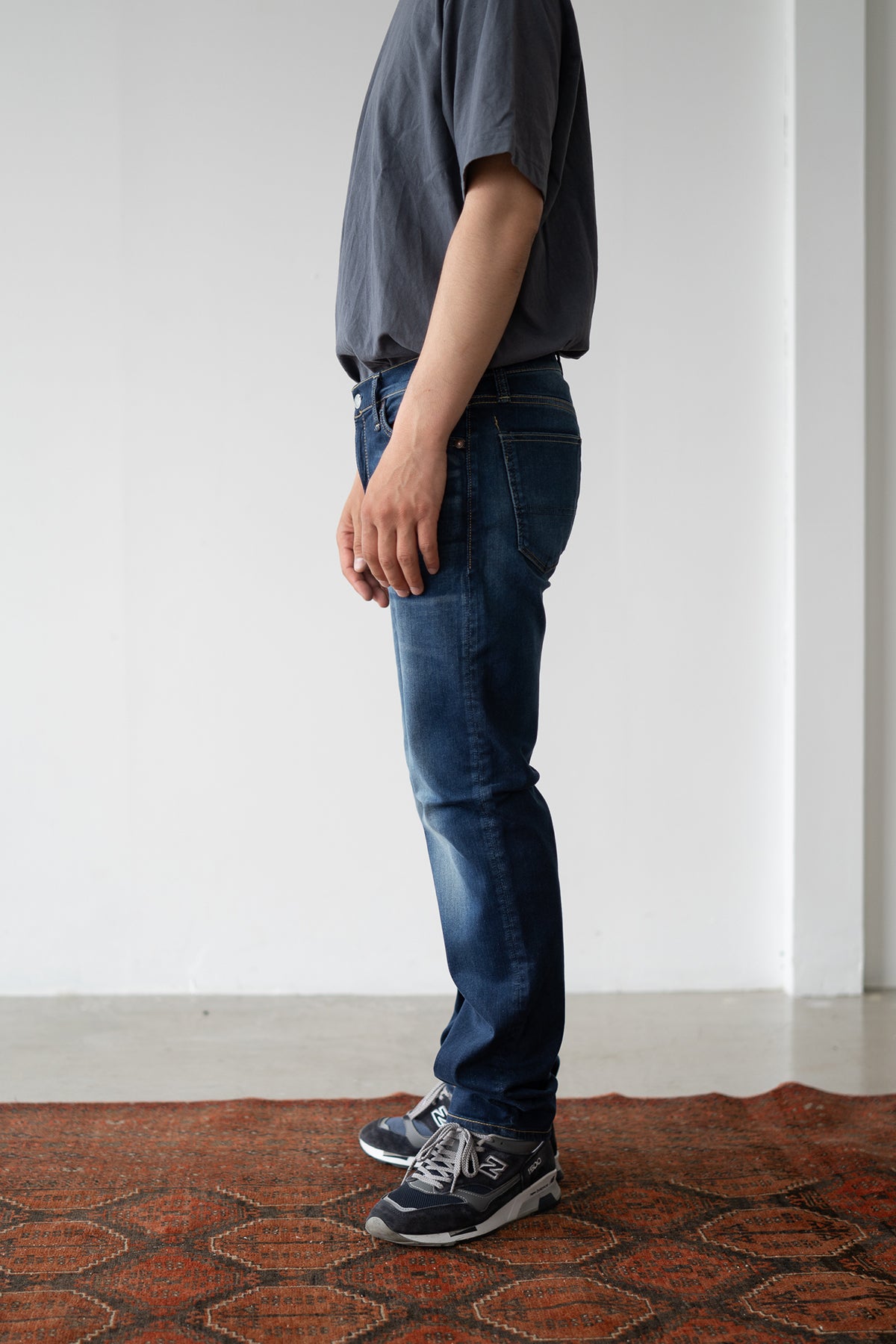 BJM105F/BJK105F (252) SLIM TAPERED