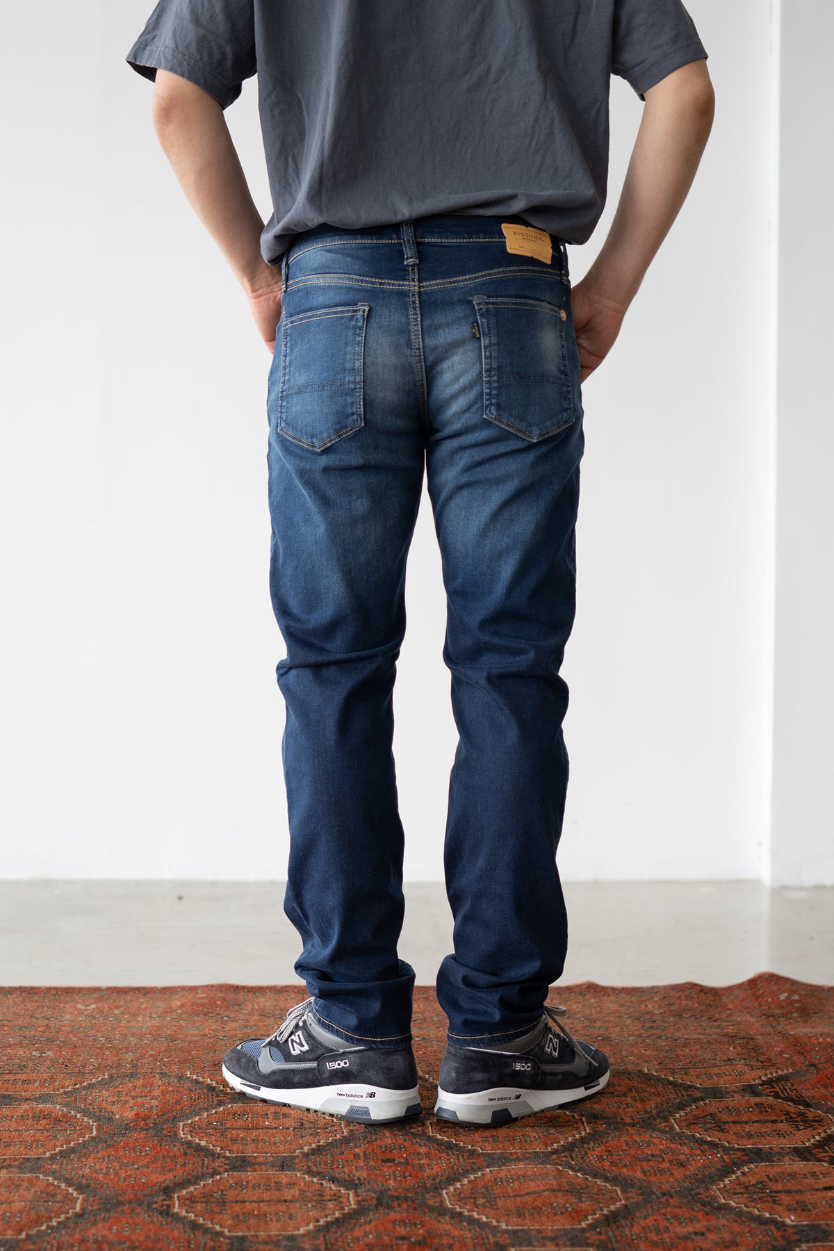 BJM105F/BJK105F (252) SLIM TAPERED