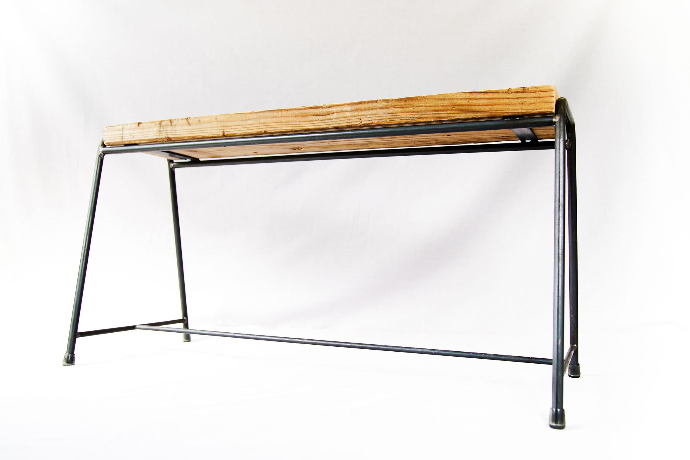 VBNC01 Iron Frame Garden Bench