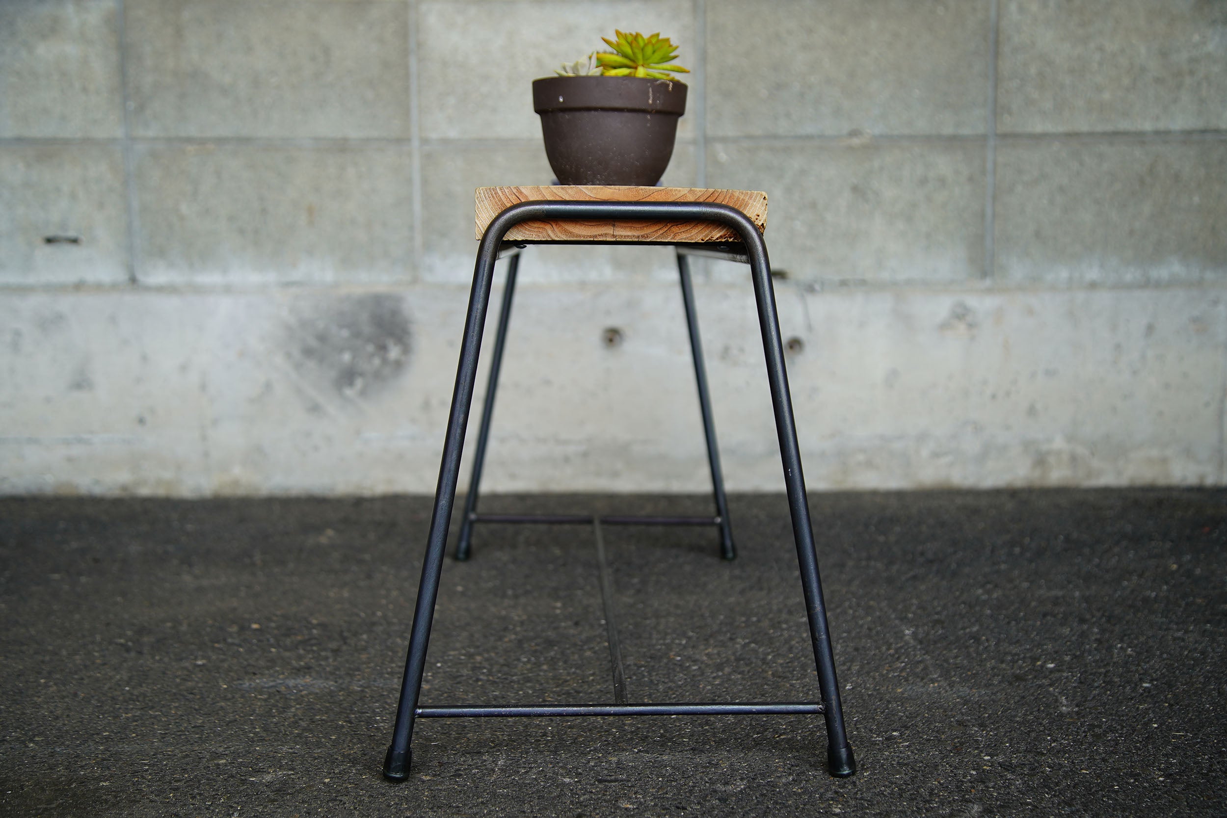 Iron Frame Garden Bench – BIG JOHN【公式】オンラインショップ