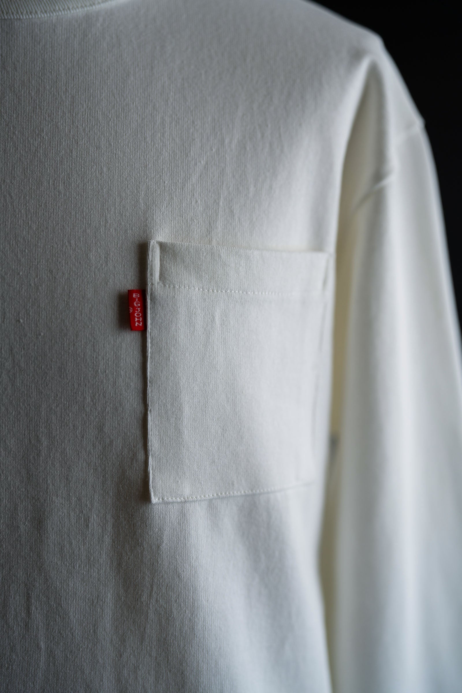 MHTS06M Magnum Weight LS Pocket Tee