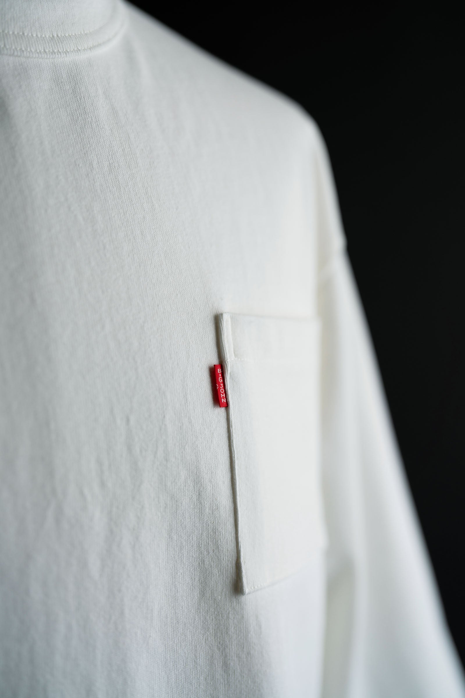 MHTS04M Magnum Weight 3/4 Pocket Tee